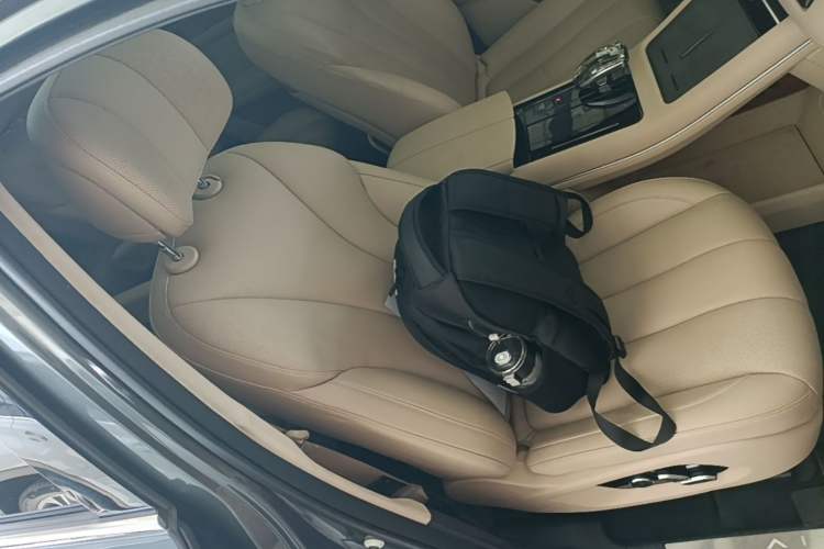 Used Hima AITO M7 2022 1.5T Rear-Drive Comfort Edition Right Front Seat