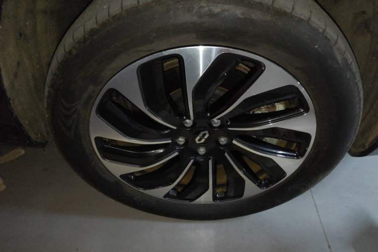 Used Hima AITO M7 2022 1.5T Four-Wheel Drive Luxury Edition Right Front Wheel Hub