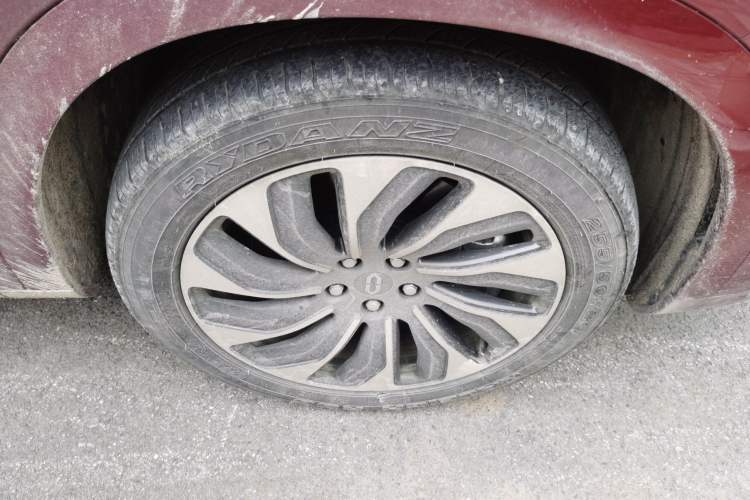 Used Hima AITO M7 2022 1.5T Rear-Drive Comfort Edition Right Front Wheel Hub