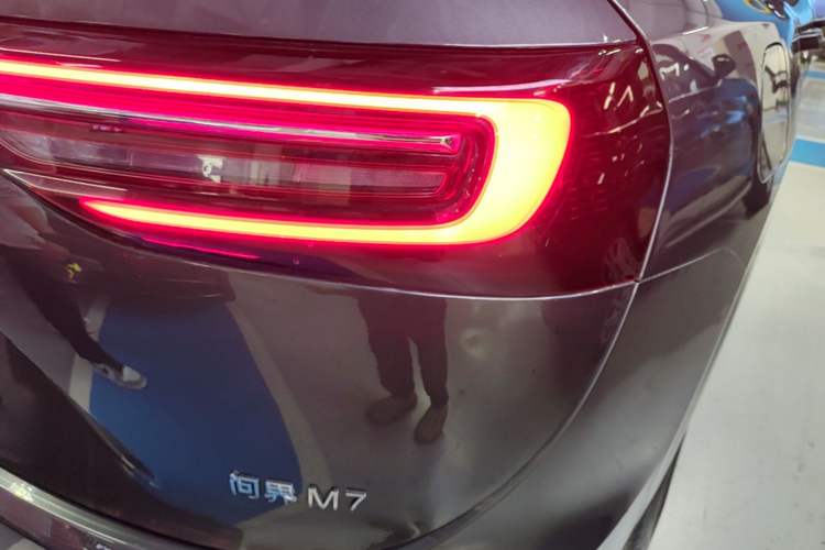 Used Hima AITO M7 2022 1.5T Rear-Drive Comfort Edition Right Rear Taillight