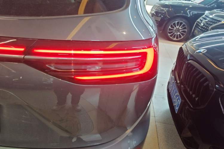 Used Hima AITO M7 2022 1.5T Four-Wheel Drive Luxury Edition Right Rear Taillight