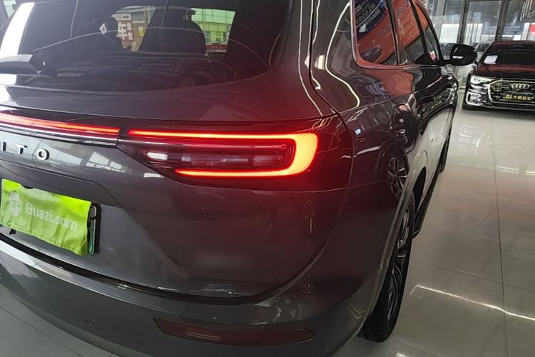 Used Hima AITO M7 2022 1.5T Four-Wheel Drive Luxury Edition Right Rear Taillight