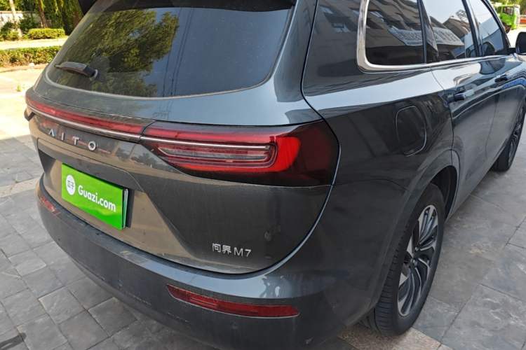 Used Hima AITO M7 2022 1.5T Four-Wheel Drive Luxury Edition Right Rear Taillight