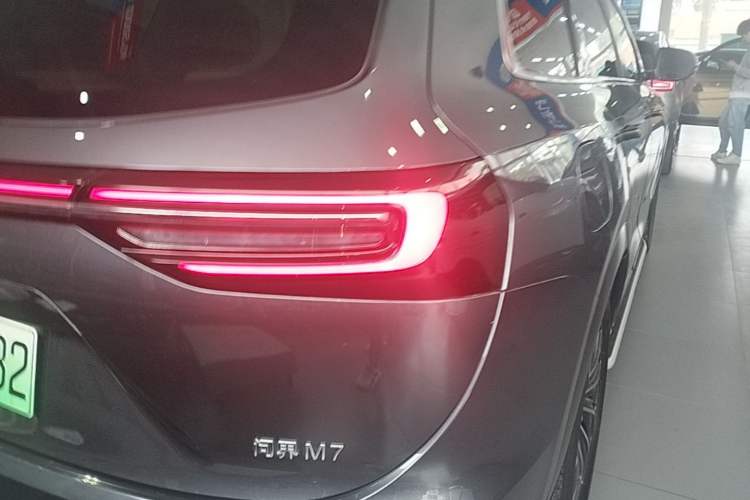Used Hima AITO M7 2022 1.5T Rear-Drive Comfort Edition Right Rear Taillight