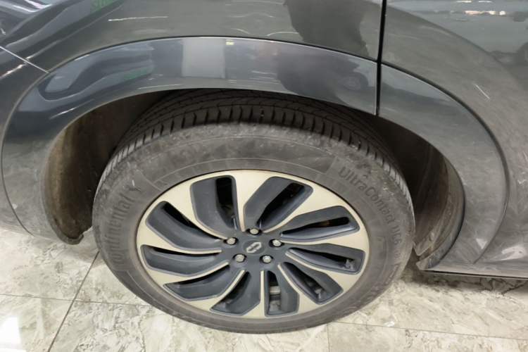 Used Hima AITO M7 2022 1.5T Four-Wheel Drive Luxury Edition Right Rear Wheel Hub
