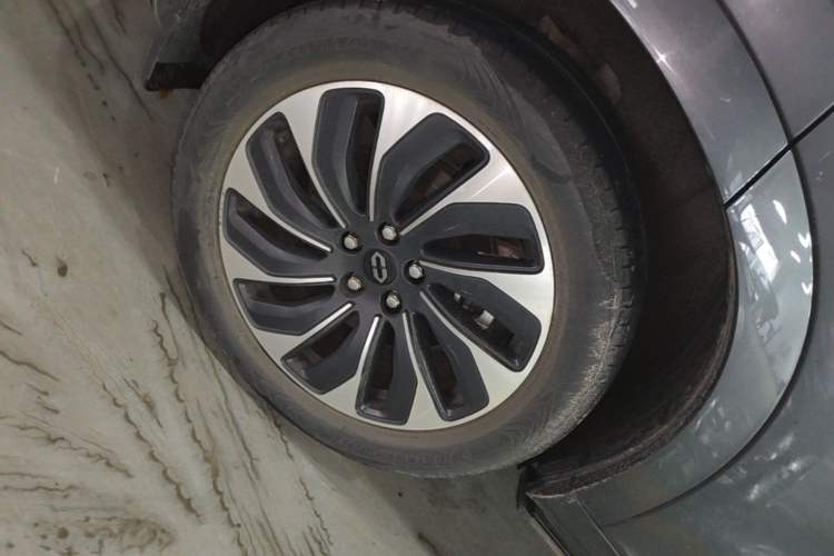 Used Hima AITO M7 2022 1.5T Rear-Drive Comfort Edition Right Rear Wheel Hub