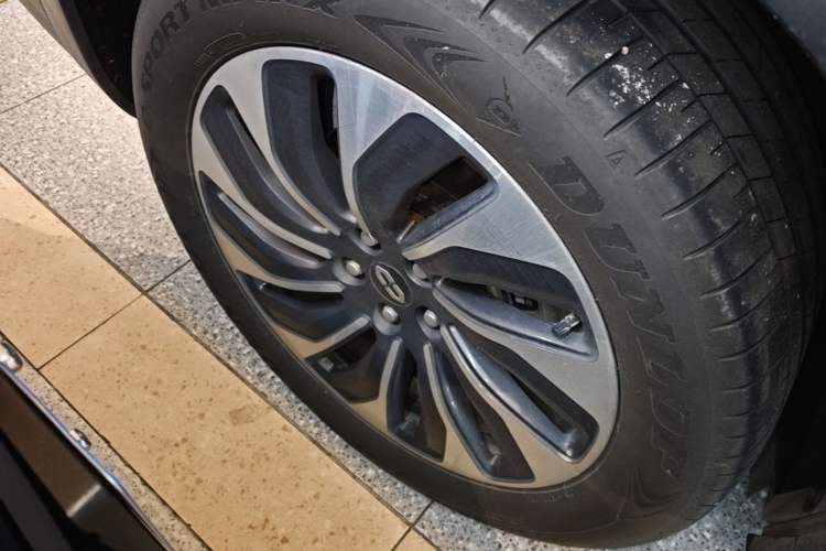 Used Hima AITO M7 2022 1.5T Four-Wheel Drive Luxury Edition Right Rear Wheel Hub