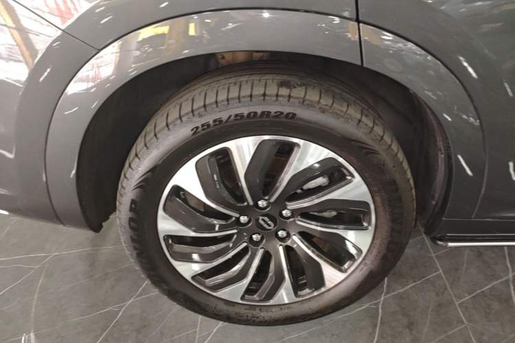 Used Hima AITO M7 2022 1.5T Four-Wheel Drive Luxury Edition Right Rear Wheel Hub