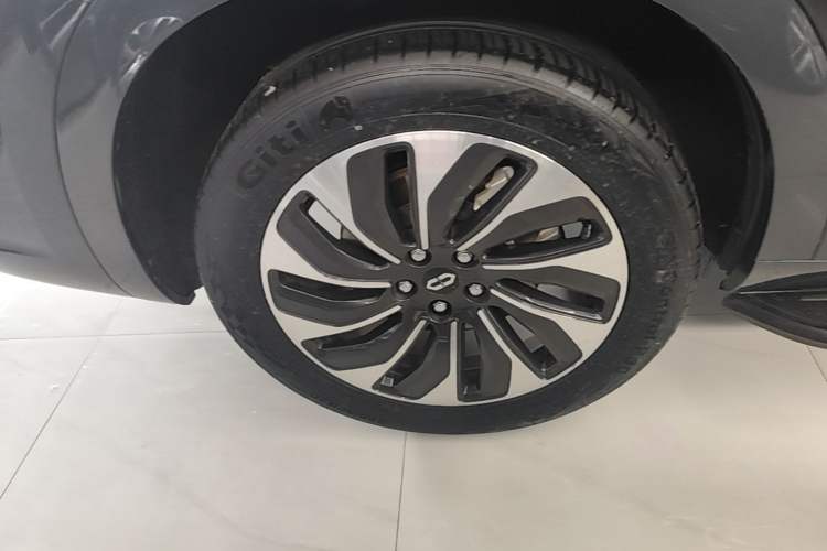 Used Hima AITO M7 2022 1.5T Four-Wheel Drive Luxury Edition Right Rear Wheel Hub