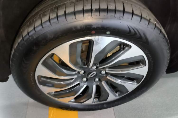 Used Hima AITO M7 2022 1.5T Rear-Drive Comfort Edition Right Rear Wheel Hub