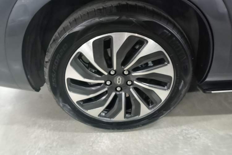 Used Hima AITO M7 2022 1.5T Rear-Drive Comfort Edition Right Rear Wheel Hub