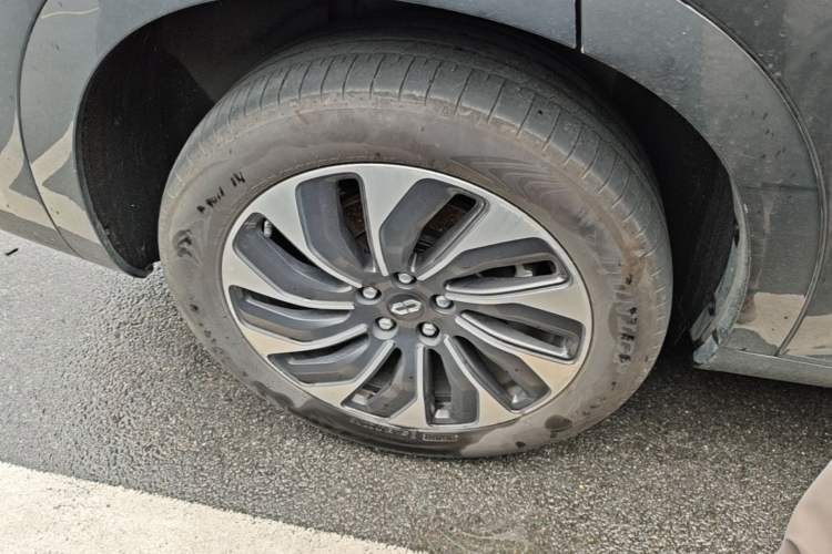 Used Hima AITO M7 2022 1.5T Four-Wheel Drive Luxury Edition Right Rear Wheel Hub