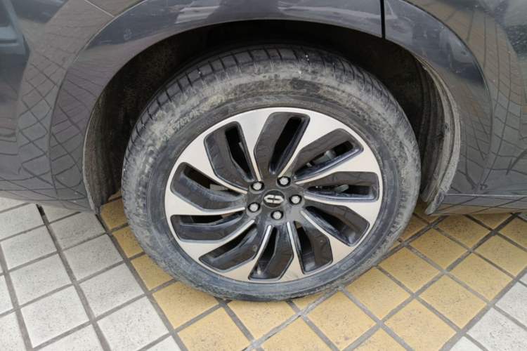 Used Hima AITO M7 2022 1.5T Rear-Drive Comfort Edition Right Rear Wheel Hub