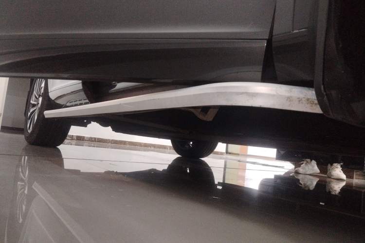 Used Hima AITO M7 2022 1.5T Rear-Drive Comfort Edition Right Side Sill