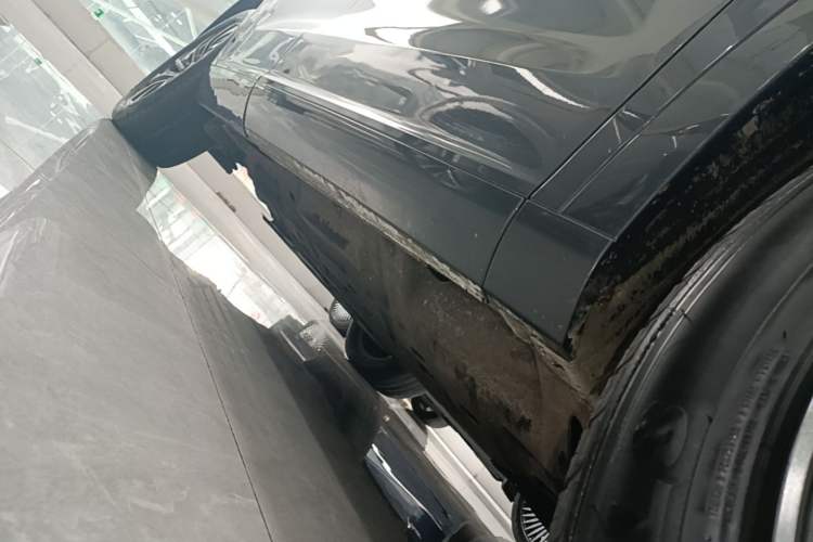 Used Hima AITO M7 2022 1.5T Rear-Drive Comfort Edition Right Side Sill