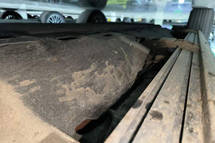 Used Hima AITO M7 2022 1.5T Four-Wheel Drive Luxury Edition Right Side Sill