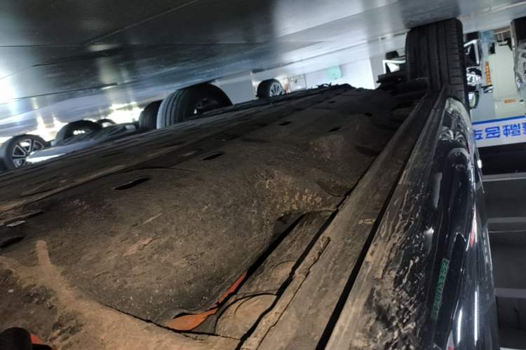 Used Hima AITO M7 2022 1.5T Rear-Drive Comfort Edition Right Side Sill
