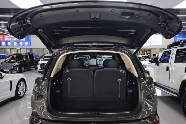 Used Hima AITO M7 2022 1.5T Four-Wheel Drive Luxury Edition Trunk