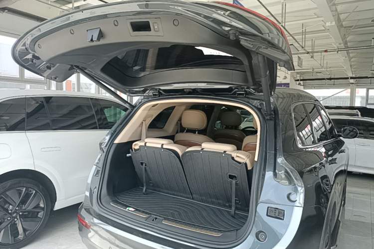 Used Hima AITO M7 2022 1.5T Rear-Drive Comfort Edition Trunk