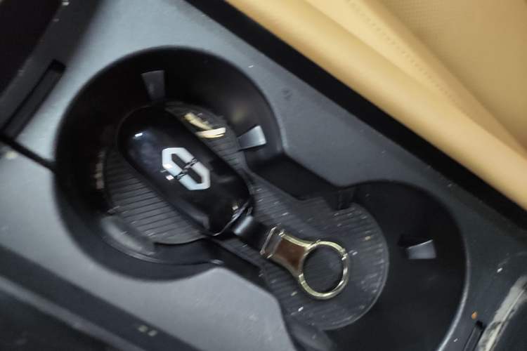 Used Hima AITO M7 2022 1.5T Rear-Drive Comfort Edition Vehicle Key