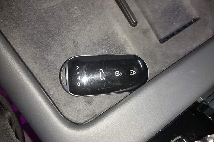 Used Hima AITO M7 2022 1.5T Four-Wheel Drive Luxury Edition Vehicle Key
