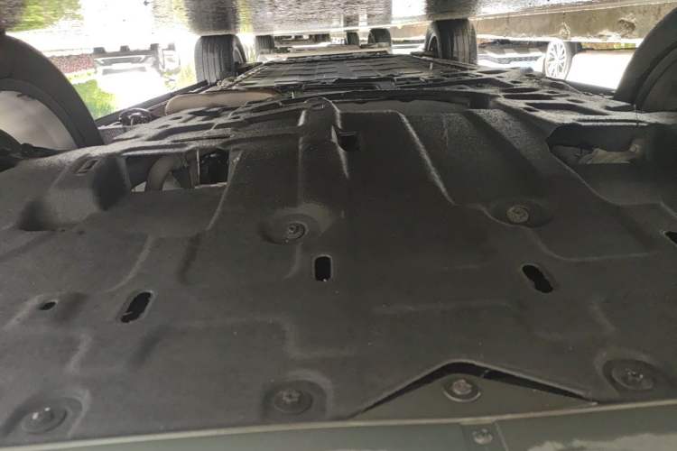 Used Hima AITO M7 2022 1.5T Rear-Drive Comfort Edition Chassis Front