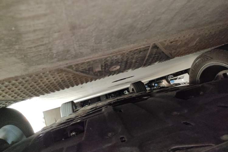 Used Hima AITO M7 2022 1.5T Rear-Drive Comfort Edition Chassis Front