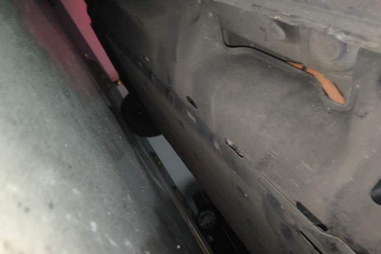 Used Hima AITO M7 2022 1.5T Rear-Drive Comfort Edition Chassis Front Right