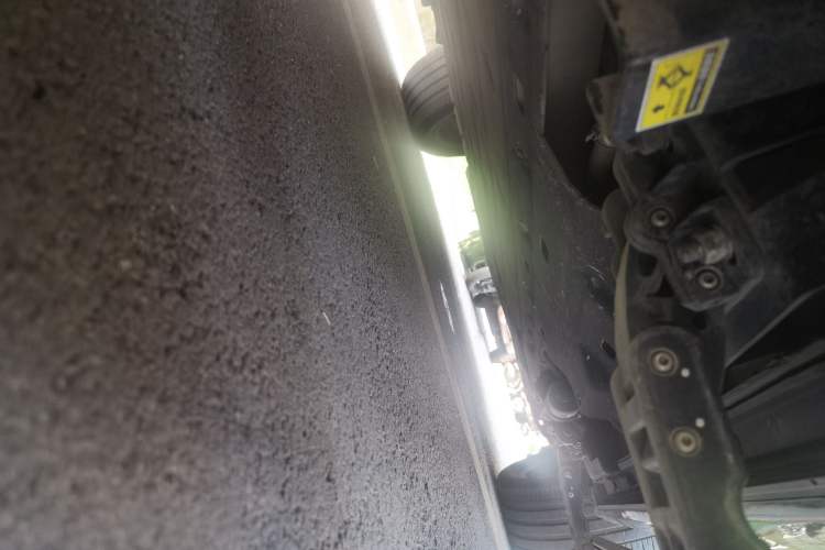 Used Hima AITO M7 2022 1.5T Rear-Drive Comfort Edition Chassis Rear Right