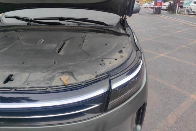 Used Hima AITO M7 2022 1.5T Rear-Drive Comfort Edition Engine Bay Left