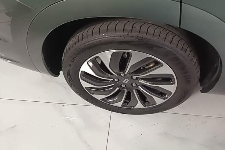 Used Hima AITO M7 2022 1.5T Rear-Drive Comfort Edition Exterior 5