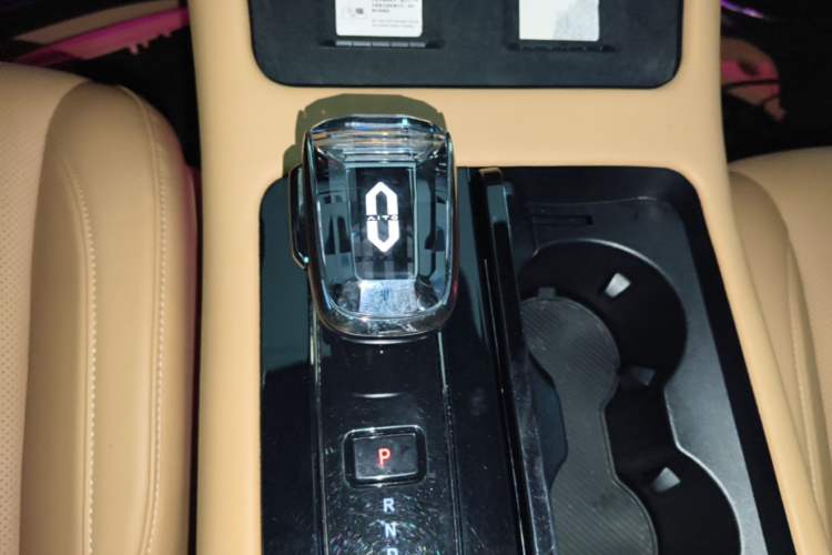 Used Hima AITO M7 2022 1.5T Rear-Drive Comfort Edition Gear Lever
