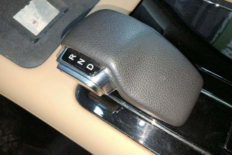 Used Hima AITO M7 2022 1.5T Rear-Drive Comfort Edition Gear Lever