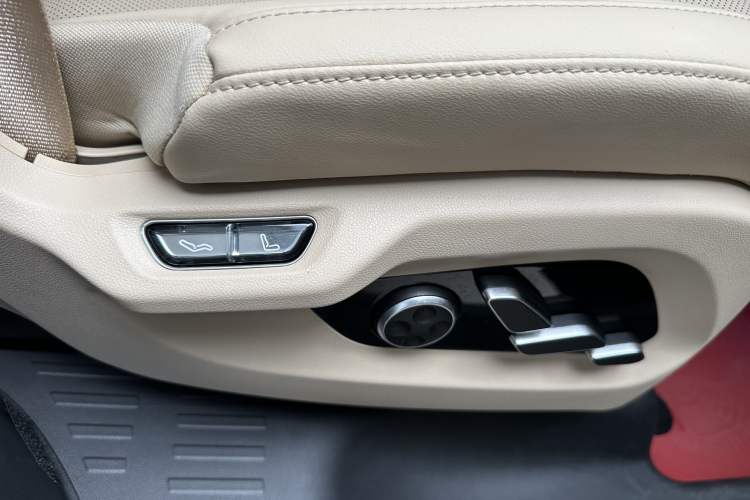 Used Hima AITO M7 2022 1.5T Four-Wheel Drive Luxury Edition Interior 4
