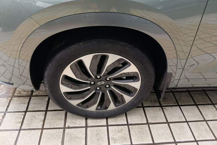 Used Hima AITO M7 2022 1.5T Rear-Drive Comfort Edition Left Front Wheel Hub