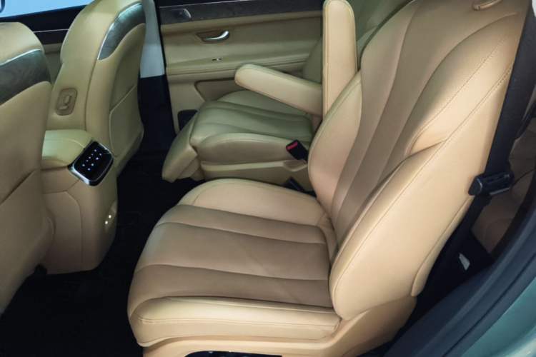 Used Hima AITO M7 2022 1.5T Rear-Drive Comfort Edition Left Rear Seat