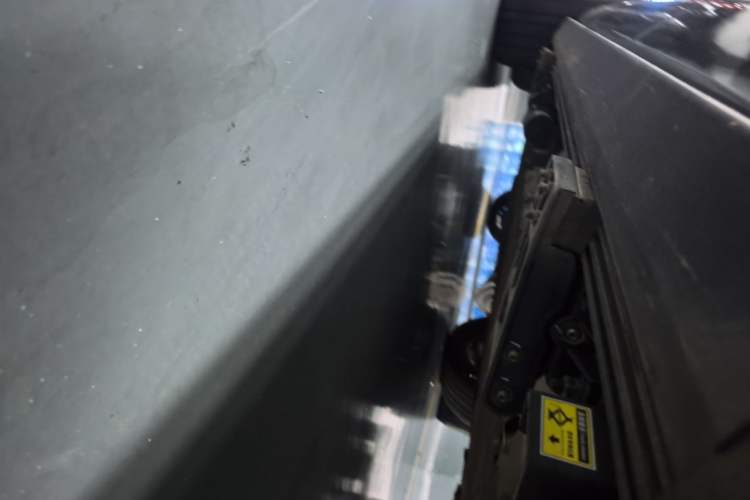 Used Hima AITO M7 2022 1.5T Rear-Drive Comfort Edition Left Side Sill