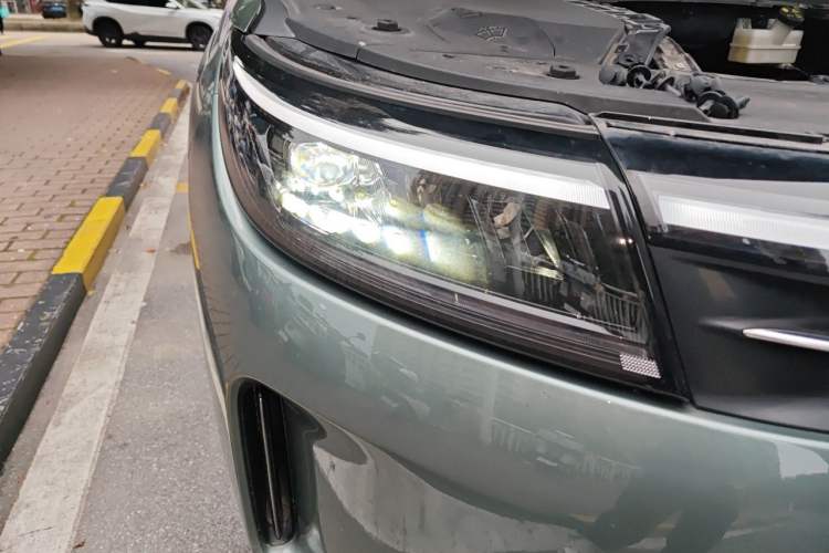 Used Hima AITO M7 2022 1.5T Rear-Drive Comfort Edition Right Front Headlight