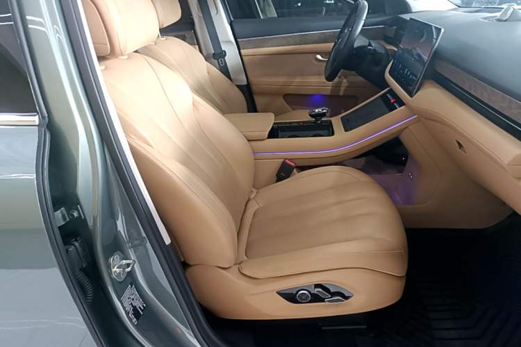 Used Hima AITO M7 2022 1.5T Rear-Drive Comfort Edition Right Front Seat