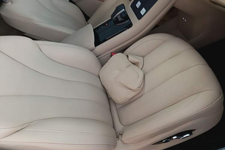 Used Hima AITO M7 2022 1.5T Rear-Drive Comfort Edition Right Front Seat