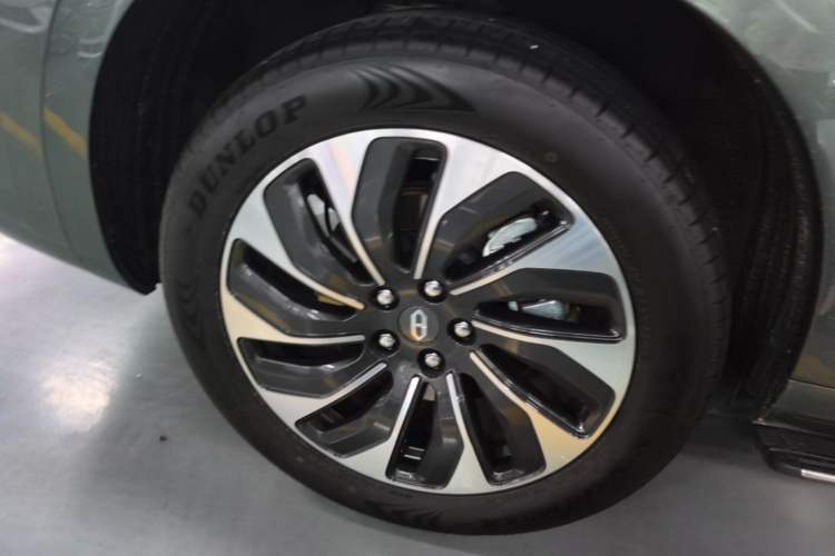 Used Hima AITO M7 2022 1.5T Rear-Drive Comfort Edition Right Rear Wheel Hub