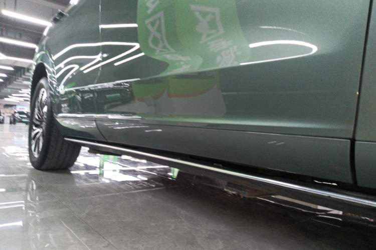 Used Hima AITO M7 2022 1.5T Rear-Drive Comfort Edition Right Side Sill