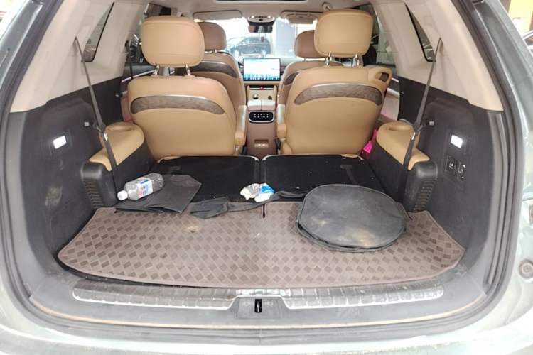 Used Hima AITO M7 2022 1.5T Rear-Drive Comfort Edition Trunk