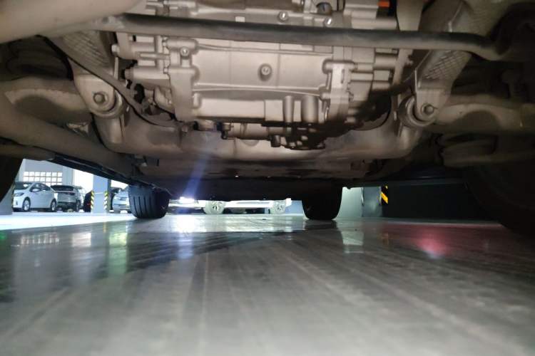 Used Hima AITO M7 2022 1.5T Four-Wheel Drive Luxury Edition Chassis Rear