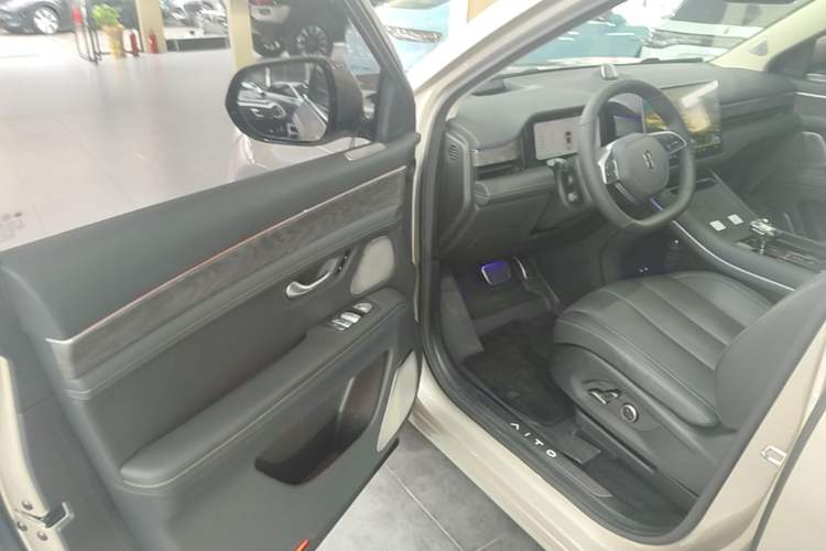 Used Hima AITO M7 2022 1.5T Four-Wheel Drive Luxury Edition Driver Seat