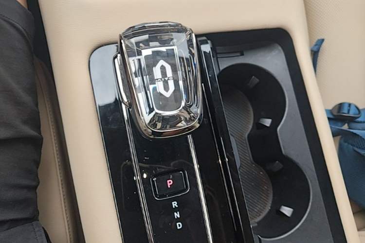 Used Hima AITO M7 2022 1.5T Four-Wheel Drive Luxury Edition Gear Lever