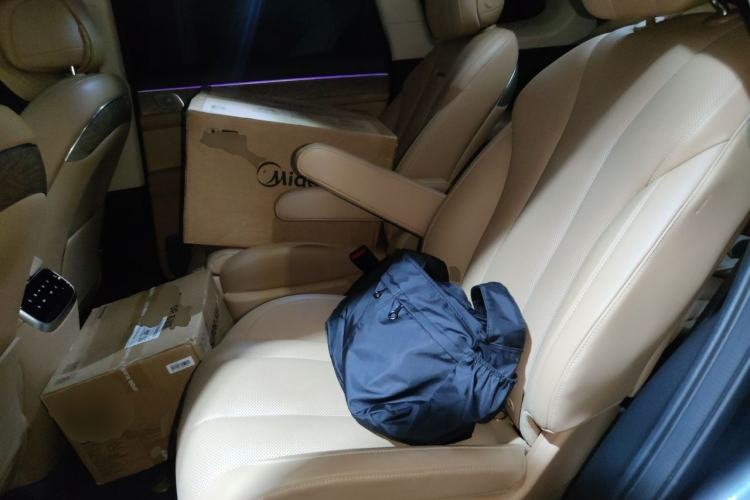 Used Hima AITO M7 2022 1.5T Four-Wheel Drive Luxury Edition Left Rear Seat