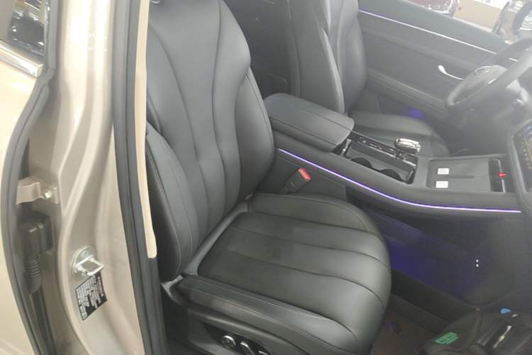 Used Hima AITO M7 2022 1.5T Four-Wheel Drive Luxury Edition Right Front Seat