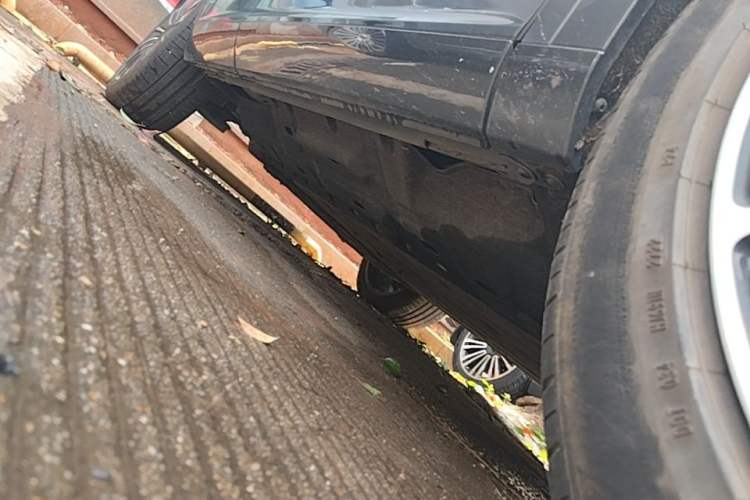 Used Hima AITO M7 2022 1.5T Four-Wheel Drive Luxury Edition Right Side Sill