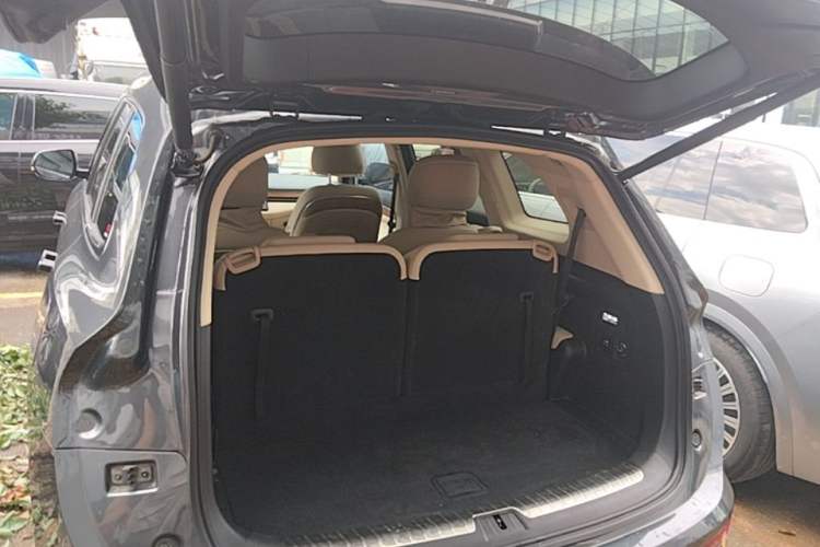 Used Hima AITO M7 2022 1.5T Four-Wheel Drive Luxury Edition Trunk